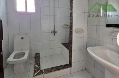 Apartment - 2 Bedrooms - 1 Bathroom for rent in Galali - Muharraq Governorate Apartment - 2 Bedrooms - 1 Bathroom for rent in Galali - Muharraq Governorate