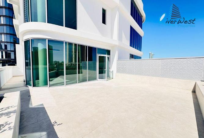 998238 - Property Image 3