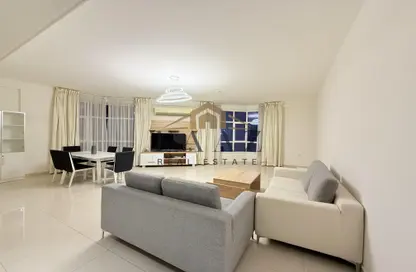 Apartment - 2 Bedrooms - 2 Bathrooms for rent in Zinj - Manama - Capital Governorate