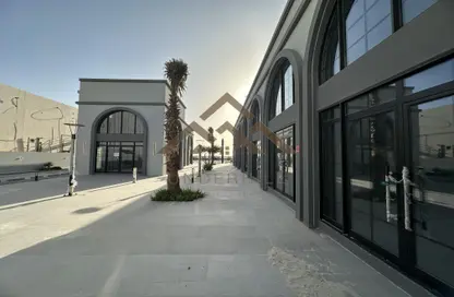 متجر - استوديو - 4 حمامات للايجار في البسيتين - المحرق