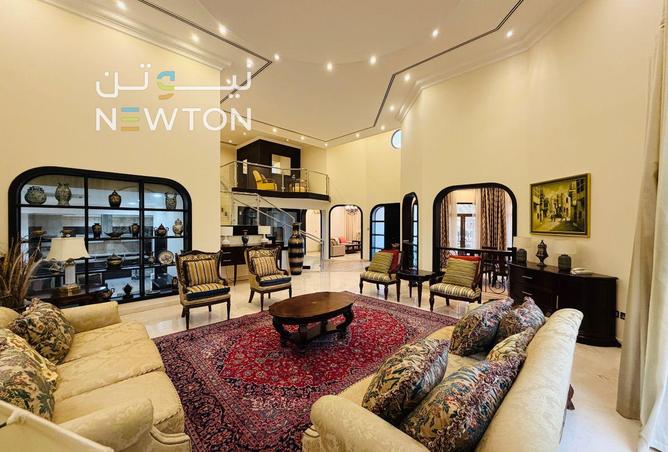 989456 - Property Image 2