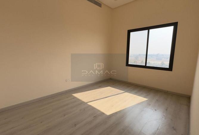 987380 - Property Image 3