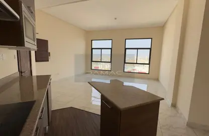 Apartment - 3 Bedrooms - 2 Bathrooms for rent in Bu Quwah - Northern Governorate