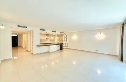 فيلا - 5 غرف نوم - 6 حمامات للايجار في شارع أمواج - أمواج - المحرق