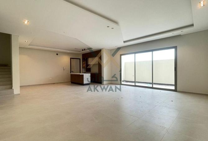 56153687 - Property Image 2