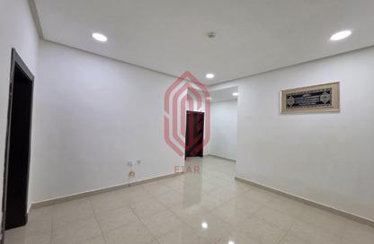 Apartment - 2 Bedrooms - 2 Bathrooms for rent in Busaiteen - Muharraq Governorate