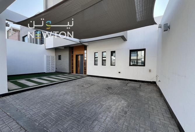56153242 - Property Main Image