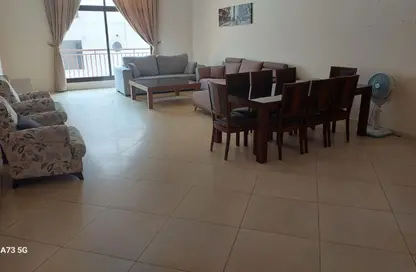 شقة - 2 غرف نوم - 2 حمامات للايجار في الجنبية - المحافظة الشمالية