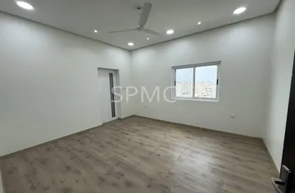 شقة - 2 غرف نوم - 2 حمامات للايجار في توبلي - المحافظة الوسطى