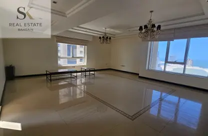 Apartment - 3 Bedrooms - 5 Bathrooms for rent in Abraj Al Lulu - Manama - Capital Governorate