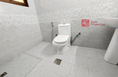 Apartment - 2 Bedrooms - 2 Bathrooms for rent in Bu Ashira - Capital Governorate