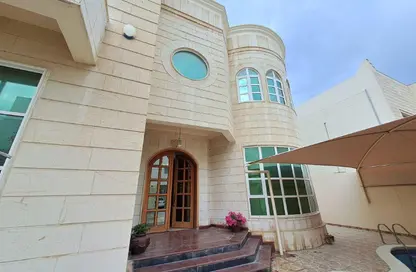 Villa - 5 Bedrooms - 4 Bathrooms for sale in Galali - Muharraq Governorate