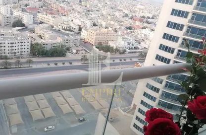 Apartment - 1 Bedroom - 2 Bathrooms for rent in Sanabis - Manama - Capital Governorate