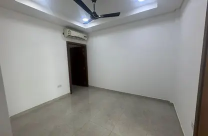 شقة - غرفة نوم - 1 حمام للايجار في توبلي - المحافظة الوسطى