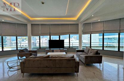 Penthouse - 2 - 3 for rent in Al Juffair - Capital Governorate