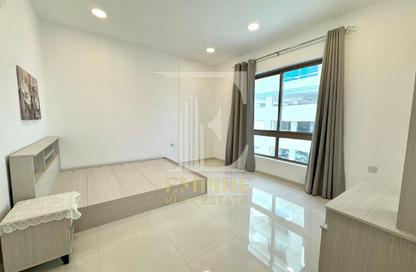Apartment - 2 Bedrooms - 2 Bathrooms for rent in Sanabis - Manama - Capital Governorate