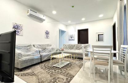 Apartment - 2 Bedrooms - 2 Bathrooms for rent in Sanabis - Manama - Capital Governorate