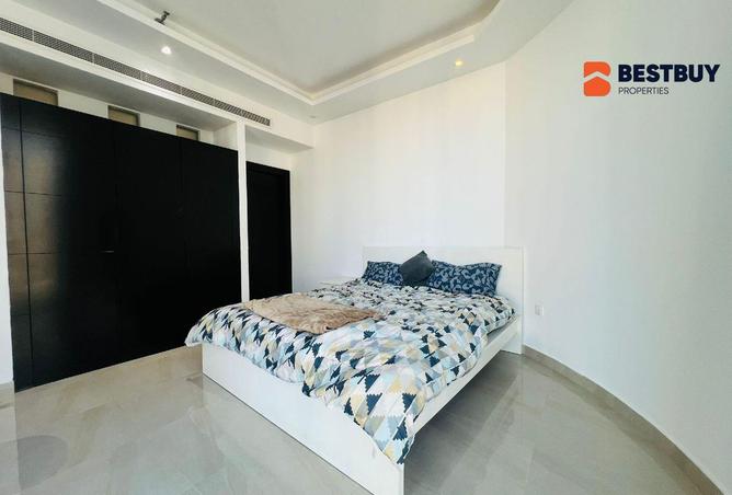 993953 - Property Image 2