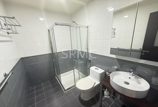 989304 - Property Image 3