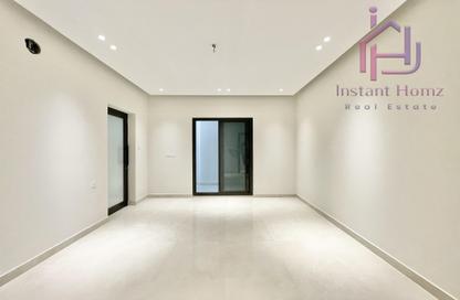 Apartment - 4 Bedrooms - 4 Bathrooms for sale in Hidd - Muharraq Governorate