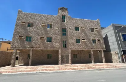 عمارة بالكامل - 8 غرف نوم - 8 حمامات للبيع في سند - المحافظة الوسطى