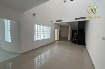 Villa - 4 Bedrooms - 5 Bathrooms for rent in Janabiya - Northern Governorate