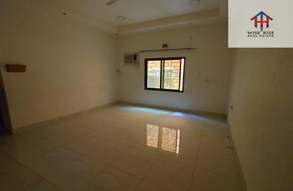 Apartment - 2 Bedrooms - 2 Bathrooms for rent in Tubli - Central Governorate Apartment - 2 Bedrooms - 2 Bathrooms for rent in Tubli - Central Governorate