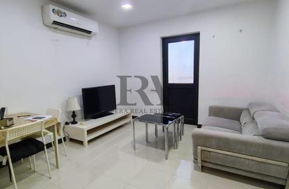 Apartment - 1 Bedroom - 1 Bathroom for rent in Exhibition Road - Hoora - Capital Governorate
