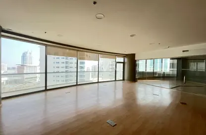 Office Space - 2 Bedrooms - 2 Bathrooms for rent in Sanabis - Manama - Capital Governorate