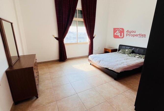 995423 - Property Image 2