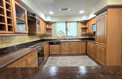 Villa - 2 Bedrooms - 3 Bathrooms for rent in Al Juffair - Capital Governorate