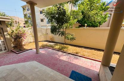 Villa - 4 Bedrooms - 5 Bathrooms for rent in Mahooz - Manama - Capital Governorate