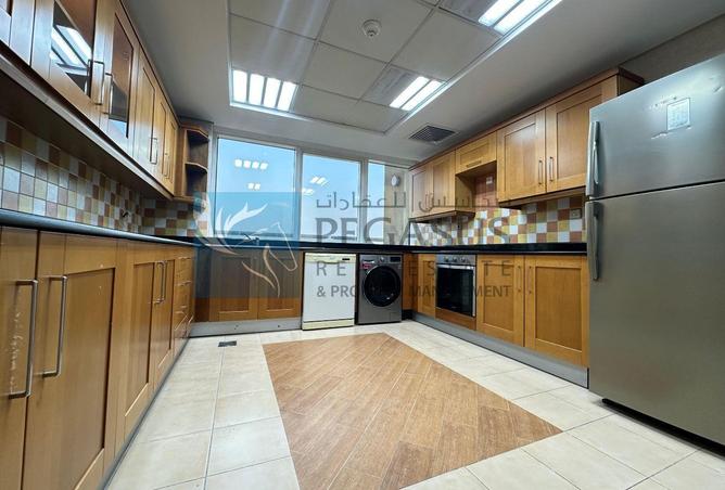 1000698 - Property Image 3