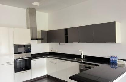 Apartment - 3 Bedrooms - 3 Bathrooms for rent in Maqabah - Northern Governorate Apartment - 3 Bedrooms - 3 Bathrooms for rent in Maqabah - Northern Governorate