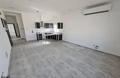 Apartment - 2 Bedrooms - 3 Bathrooms for rent in Janabiya - Northern Governorate