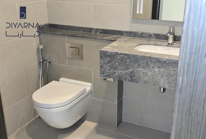 989332 - Property Image 3