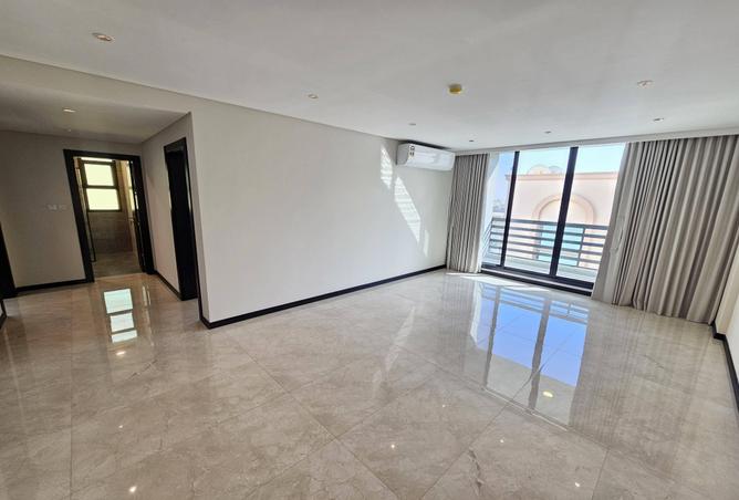 994442 - Property Image 2