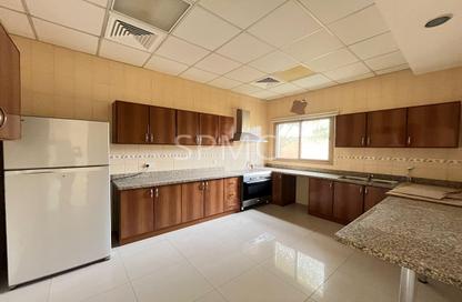 Villa - 4 Bedrooms - 5 Bathrooms for rent in Janabiya - Northern Governorate