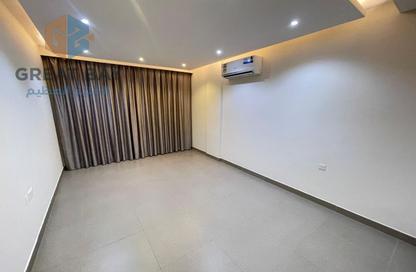 Apartment - 2 Bedrooms - 2 Bathrooms for rent in Hidd - Muharraq Governorate Apartment - 2 Bedrooms - 2 Bathrooms for rent in Hidd - Muharraq Governorate
