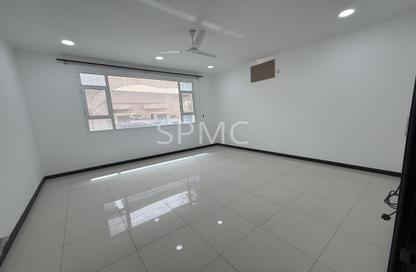 Apartment - 2 Bedrooms - 2 Bathrooms for rent in Tubli - Central Governorate