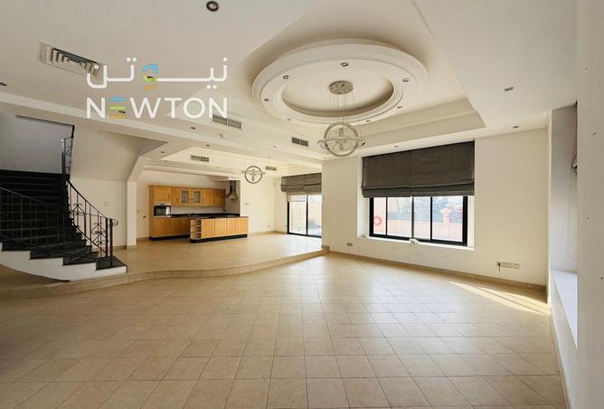 989354 - Property Image 3