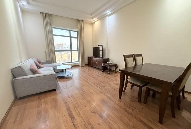 995569 - Property Image 2