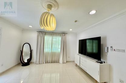 Apartment - 3 - 4 for rent in Al Juffair - Capital Governorate