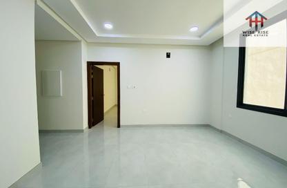 Apartment - 2 Bedrooms - 2 Bathrooms for rent in Segaya - Manama - Capital Governorate