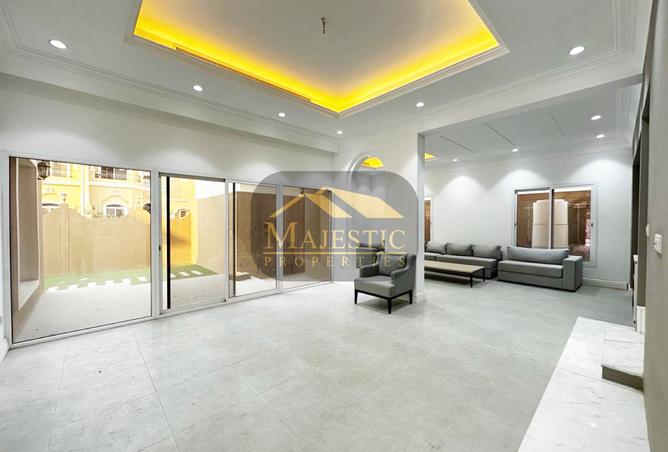 52382477 - Property Image 3