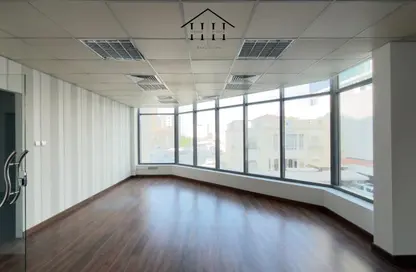 Office Space - 3 Bedrooms - 2 Bathrooms for rent in Seef - Capital Governorate