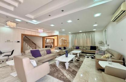 Villa - 5 Bedrooms - 6 Bathrooms for rent in Saar - Northern Governorate