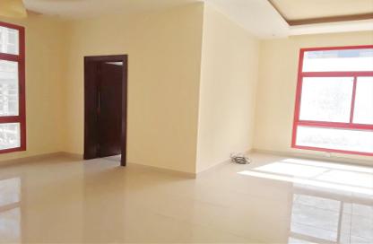 Apartment - 3 Bedrooms - 3 Bathrooms for rent in Hidd - Muharraq Governorate