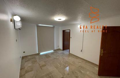 Villa - 3 - 3 for rent in Diraz - Northern Governorate