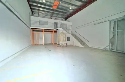 Warehouse - Studio - 1 Bathroom for rent in Tubli - Central Governorate